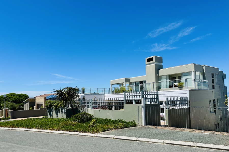 4 Bedroom Property for Sale in Vermont Western Cape